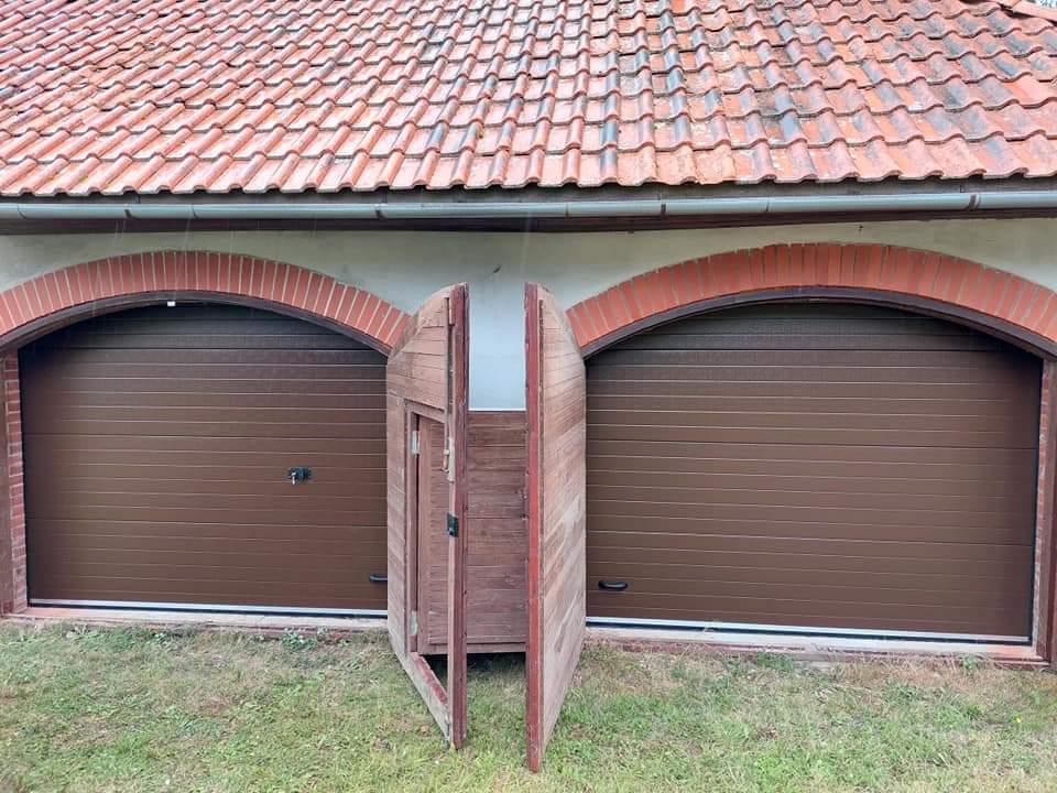 Garāžu vārti 2