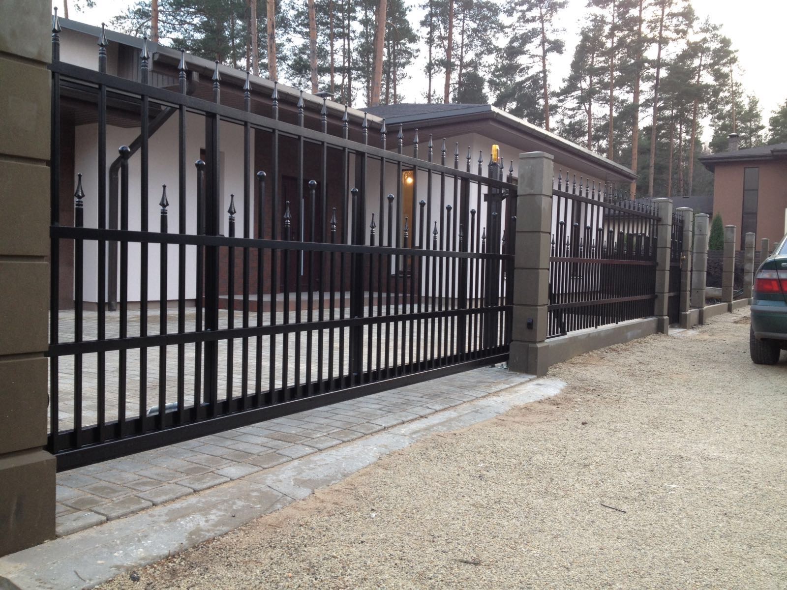 Bīdāmie vārti 11